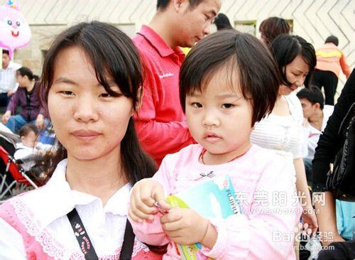 小孩子出門總是要東西，不給就哭鬧怎麼辦