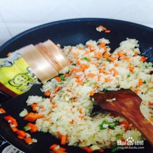 “蛋包飯”怎麼做？媽媽必會，小孩都愛吃！