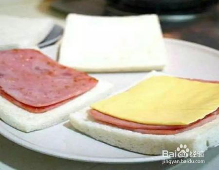 美味火腿芝士蛋三明治的簡單做法