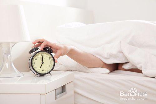如何避免早起賴床