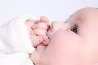治療寶寶不愛喝水的六大好方法